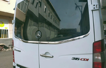 Mercedes Sprinter W906 2006–2018 Obroba zadnjega stekla Carmos (2 kos, nerjavno jeklo) fotografija 1