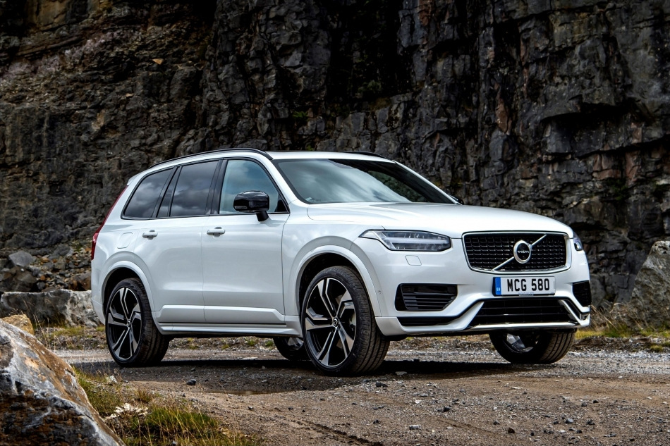 Volvo XC90: pregled prenovljenega SUV-ja druge generacije
