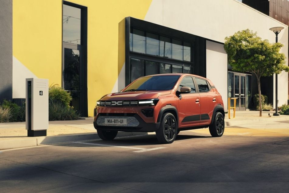 Pregled kompaktnega električnega križanca Dacia Spring