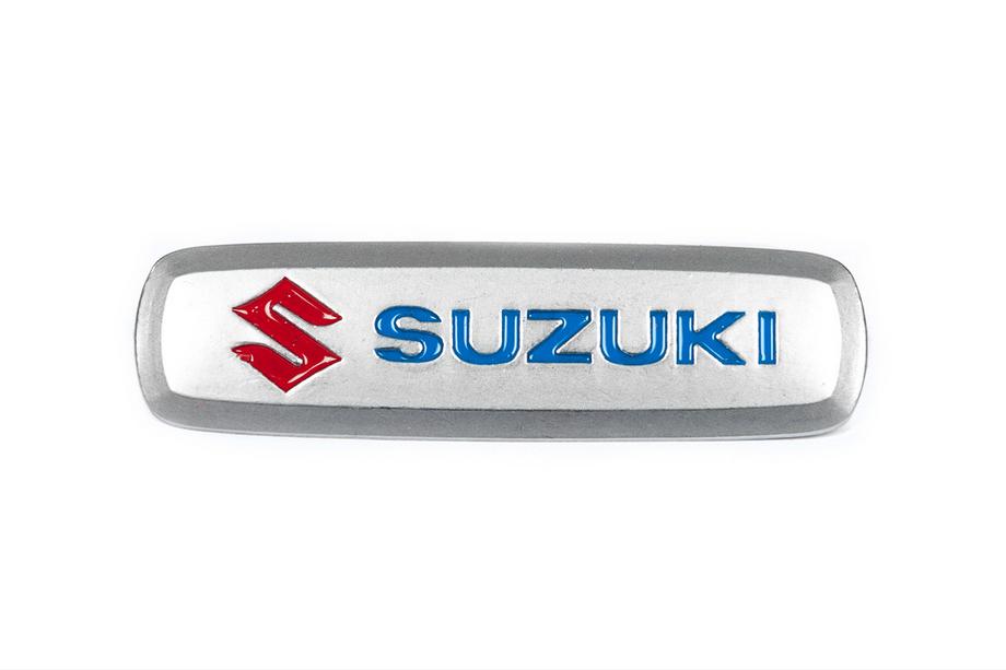 Suzuki Aluminijasta značka za avtomobilske preproge (1 kos) Image