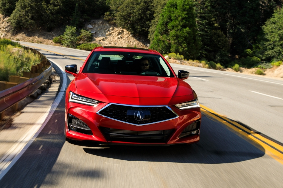 Acura TLX II generacije: limuzina s premium statusom