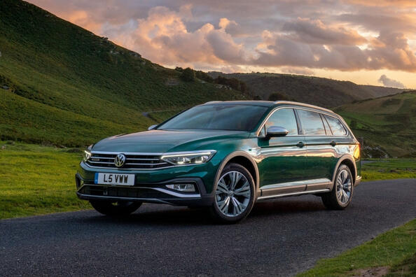 Volkswagen Passat Alltrack: karavan za vse ceste