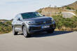 Volkswagen Touareg: posodobljeni križanec je še bolj izpopolnjen fotografija 3