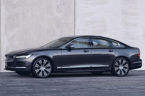Test posodobljene premium limuzine Volvo S90