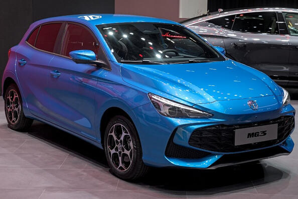 MG 3 2024: pregled elegantnega mestnega kombilimuzina