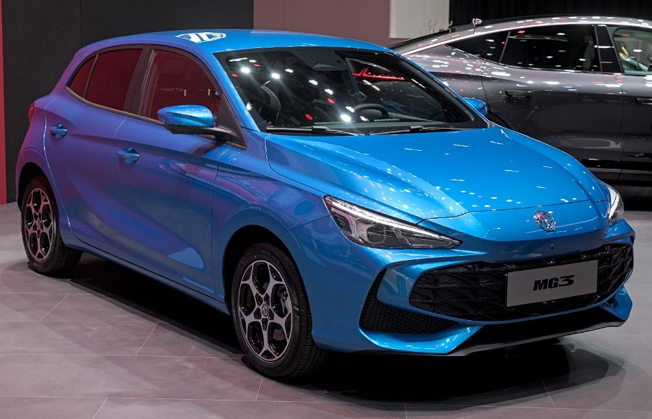 MG 3 2024: pregled elegantnega mestnega kombilimuzina