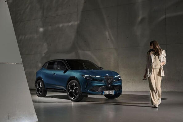 Test crossoverja Alfa Romeo Junior 2024