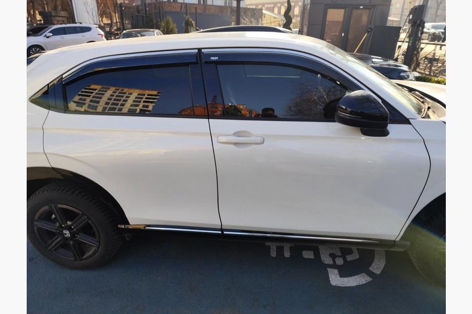 Honda eNS1 2022– Vetrni deflektorji oken s kromirano letvico (4 kos, Niken) Image