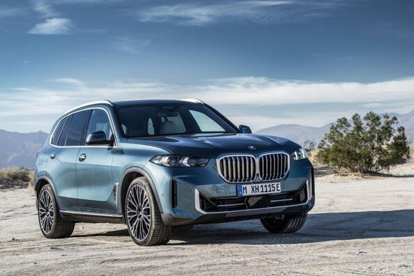 Prenovljeni BMW X5: razkošje, tehnologija in športni duh