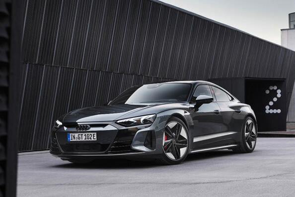 Audi RS e-tron GT: električna pošast z eksplozivnim pospeškom