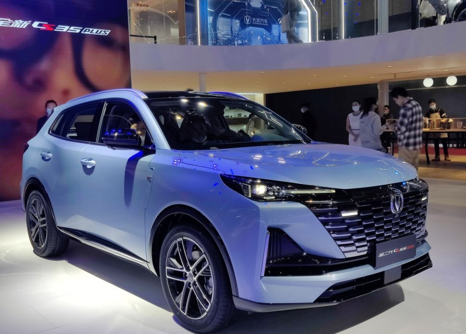 Changan CS55 PLUS II generacija: stilski crossover s prostorno kabino