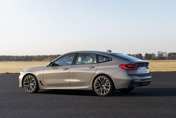 Test visokotehnološkega liftbacka BMW 6 Series Gran Turismo Fotografija 4