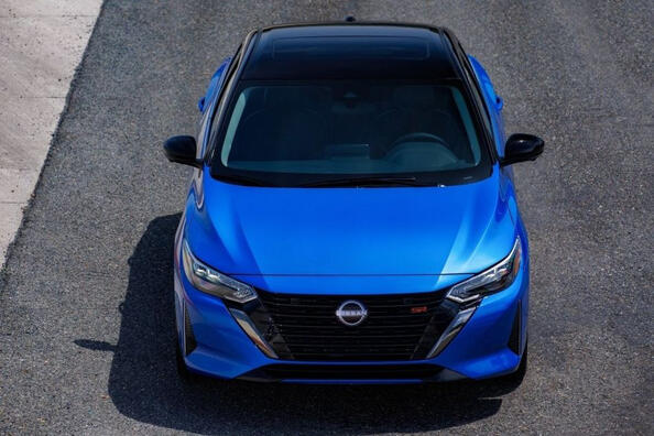 Nissan Sentra 2023: srednjerazredna limuzina z osveženim videzom