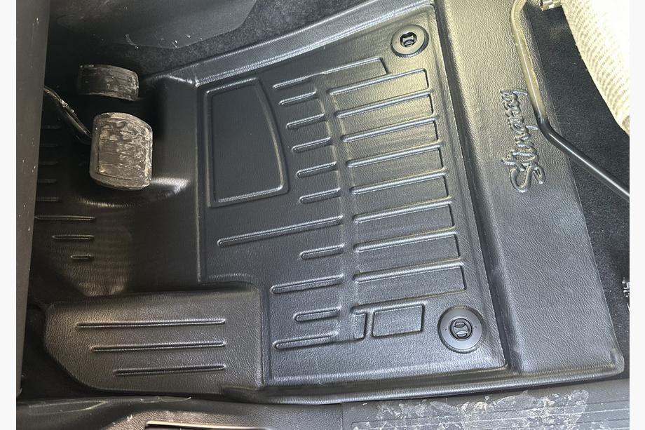 Toyota Proace City 2016– Stingray 3D gumijasti tepihi za notranjost (brez naslona za roko) (4 kosi) Fotografija 1