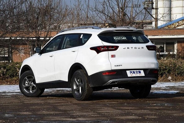 Test: srednje velik družinski križanec Jetour X70M Fotografija 4