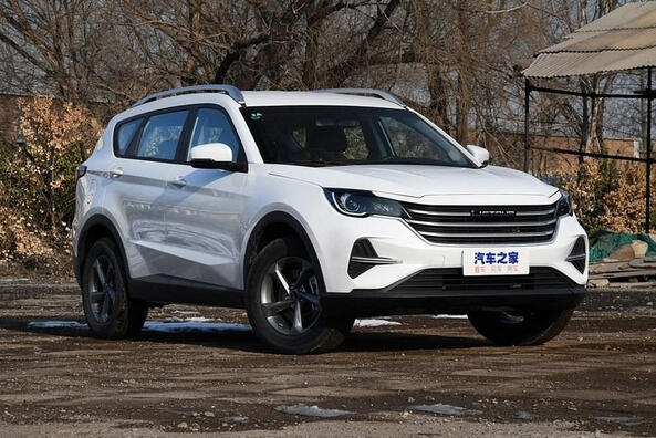 Test: srednje velik družinski križanec Jetour X70M Fotografija 2