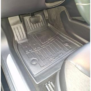 Gumijasti tepihi Stingray 3D (2012-2021) Tesla Model S 2012– fotografija 2