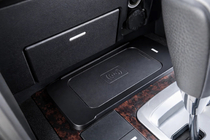 Toyota Land Cruiser 200 2007–2021 Komplet za brezžično polnjenje telefona (2007-2015) fotografija 1