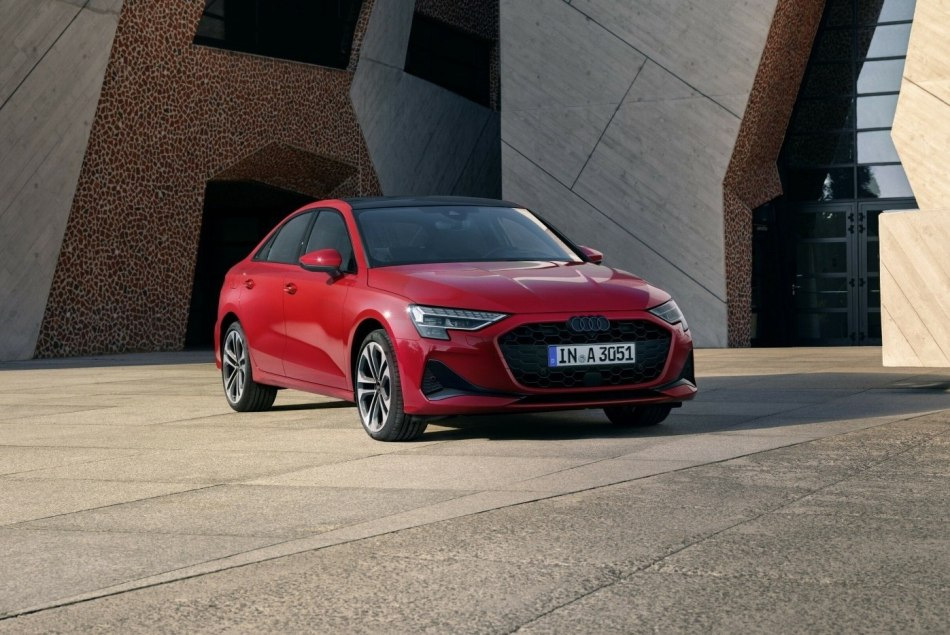 Prenovljeni Audi A3 Sedan 2024: evolucija sloga in tehnologije