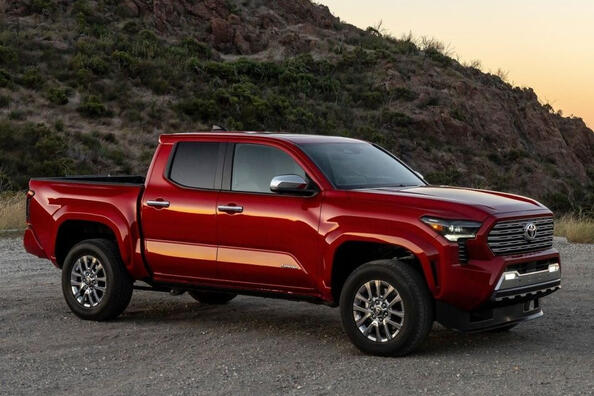 Pregled Toyota Tacoma Double Cab 2023: legendarni pick-up v 4. generaciji