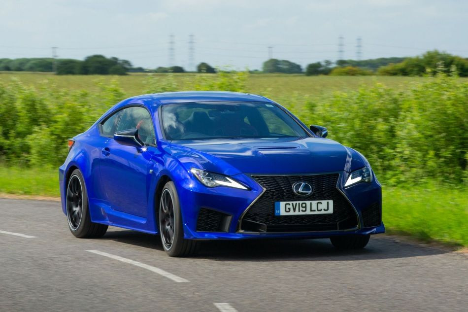 Pregled “nabitega” športnega kupeja Lexus RC F