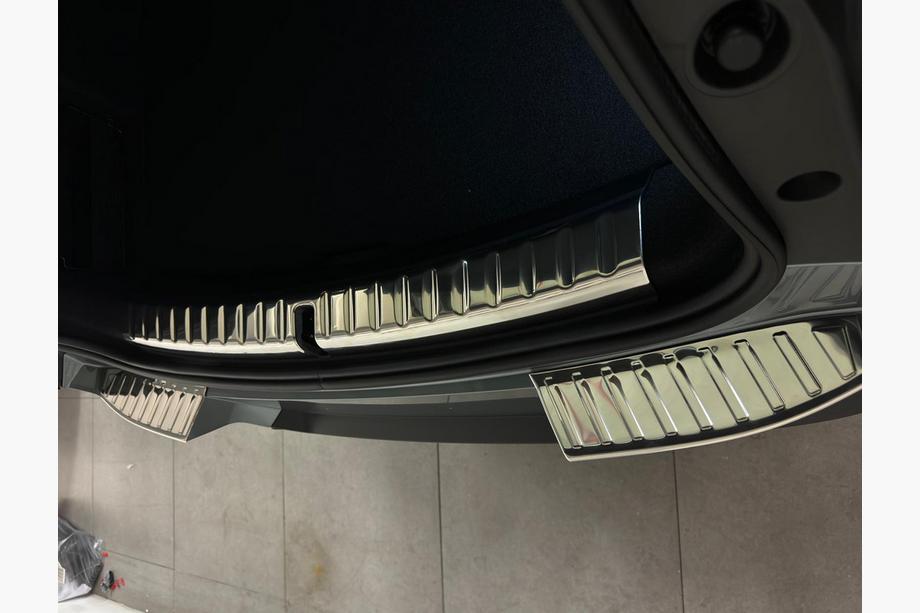 Mini Countryman U25 2023– Zaščitna letev zadnjega odbijača Carmos (U25, nerjavno jeklo) Image