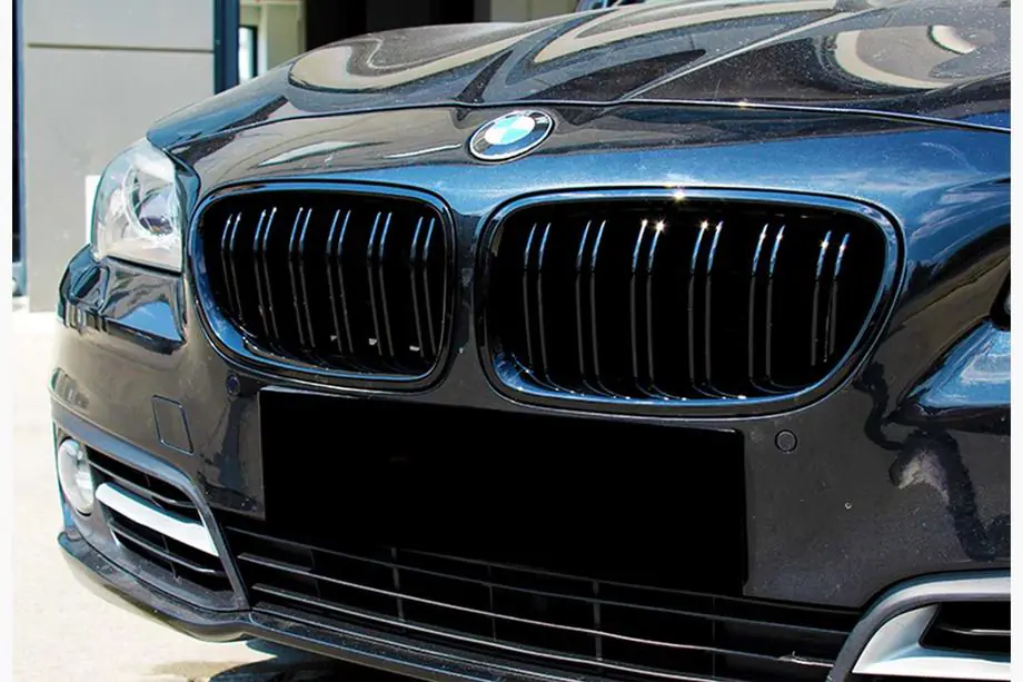 BMW serija 5 F10/F11 2010–2016 Ledvične rešetke M-Look (črni visok sijaj) Image