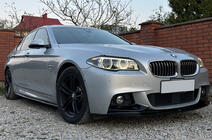 BMW serija 5 F10/F11 2010–2016 DPT V-1 nastavki pragov (za M-Sport/M5 pragove, črna visok sijaj) fotografija 1