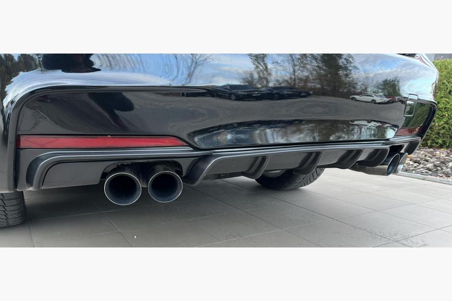 BMW serija 3 F30/F31 2012–2019 Zadnji difuzor DPT V-3 (za M Performance, črna visok sijaj) Image