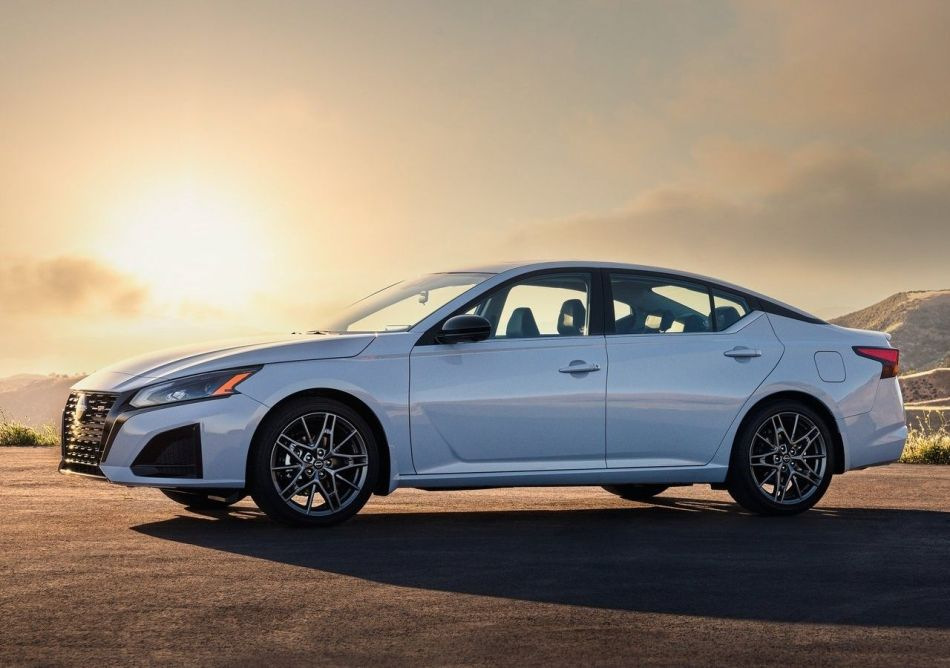 Nissan Altima: posodobljena limuzina za udobno vožnjo