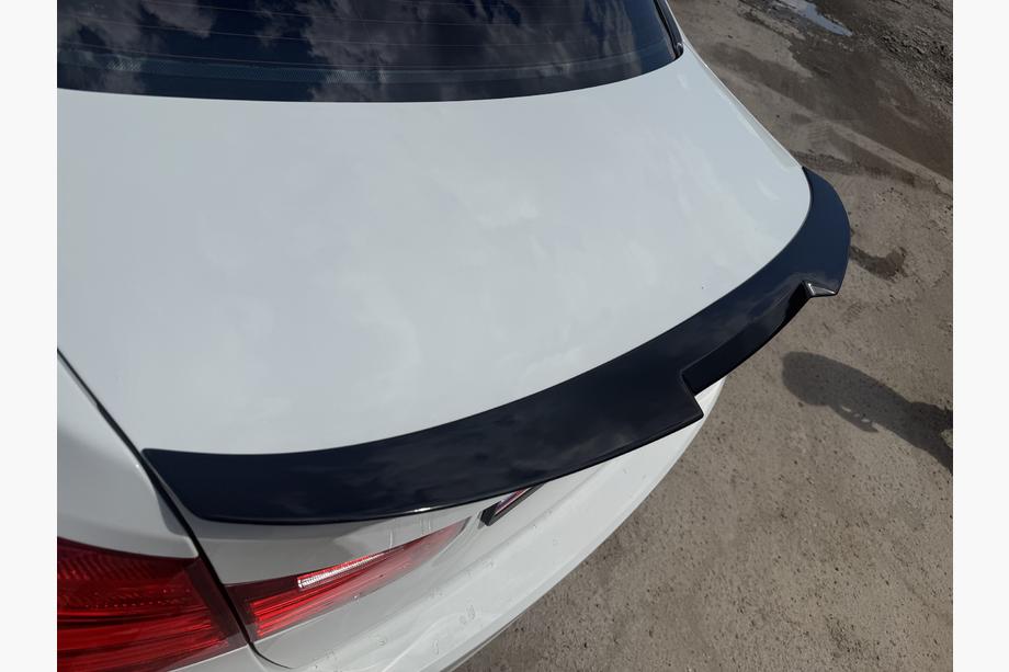 BMW serija 3 F30/F31 2012–2019 Spojler M4-Style (za F30/F80, za lakiranje) Image