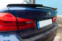 BMW serija 5 G30/G31 2017–2023 Spojler M4-Style (črna visok sijaj) fotografija 1