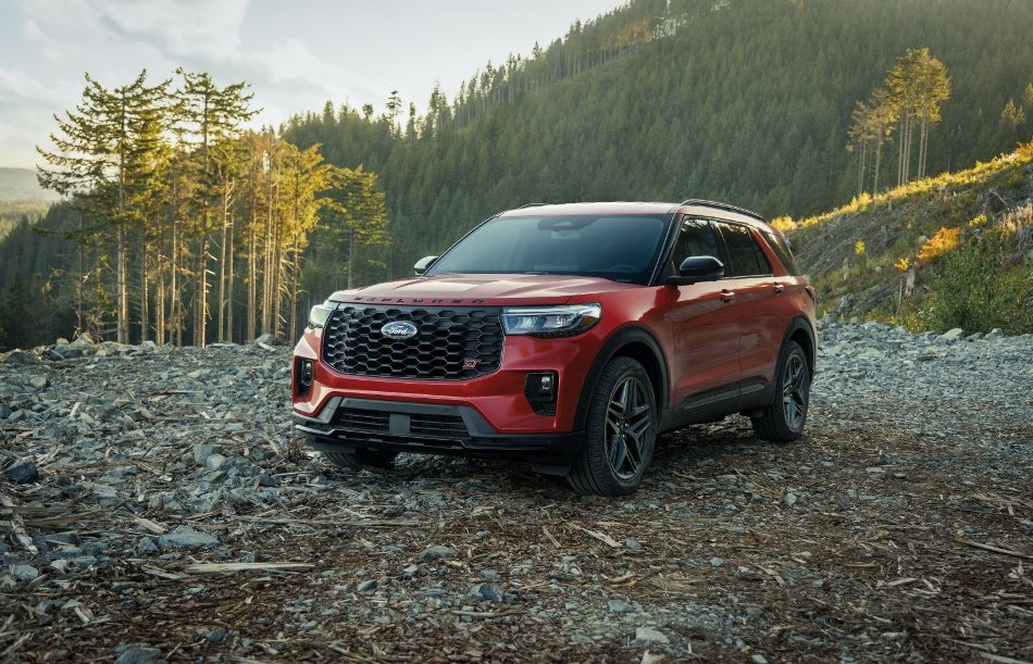 Test prenovljenega ameriškega SUV-ja Ford Explorer 2024