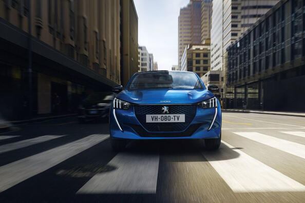 Pregled električne različice kombilimuzine Peugeot e-208
