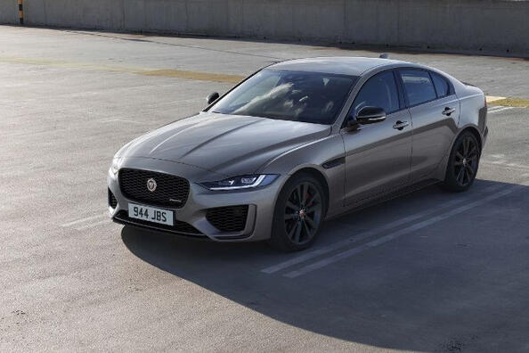 Pregled britanske premijske limuzine Jaguar XE