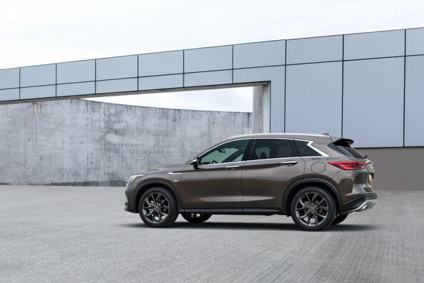 Infiniti QX50: sodoben križanec z inovativnimi tehnologijami Fotografija 3