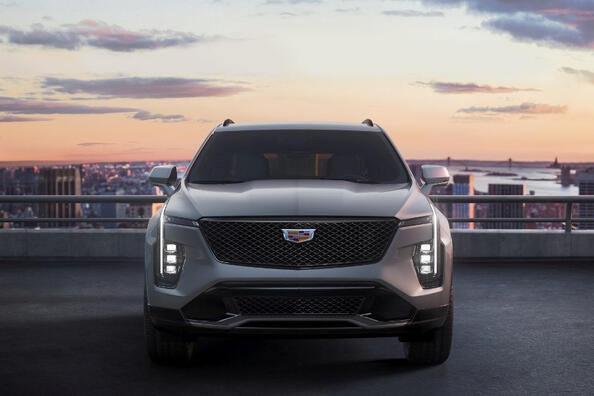Preizkus Cadillac XT4 2024: posodobitev s pridihom elegance