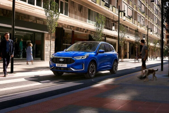 Ford Kuga 2024: prenovljeni crossover z novimi možnostmi