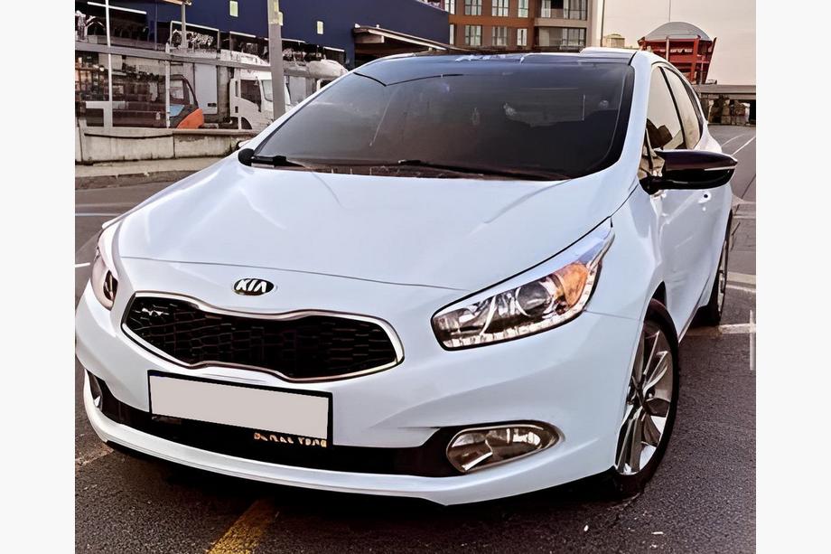 Kia Cerato 3 2013–2018 Pokrovi ogledal BMW-Style (2 kos) Fotografija 7
