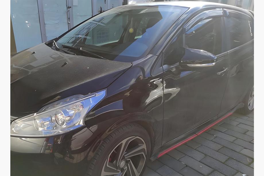 Peugeot 208 2012–2019 Pokrovi ogledal BMW-Style (2 kos) Image