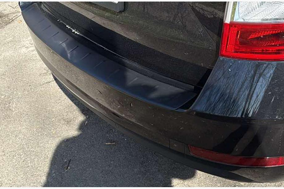 Skoda Octavia III A7 2013–2019 Difuzor zadnjega odbijača (2013-2016, SW, ABS, Esa) Image
