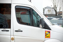Mercedes Sprinter W906 2006–2018 Vetrni deflektorji za okna, vstavljivi (polprosojni, 2 kos, Cagatay) fotografija 10