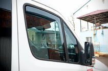 Mercedes Sprinter W906 2006–2018 Vetrni deflektorji za okna, vstavljivi (polprosojni, 2 kos, Cagatay) fotografija 5