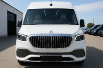 Mercedes Sprinter W907/W910 2018– Sprednji odbijač z masko hladilnika (Maybach) fotografija 3