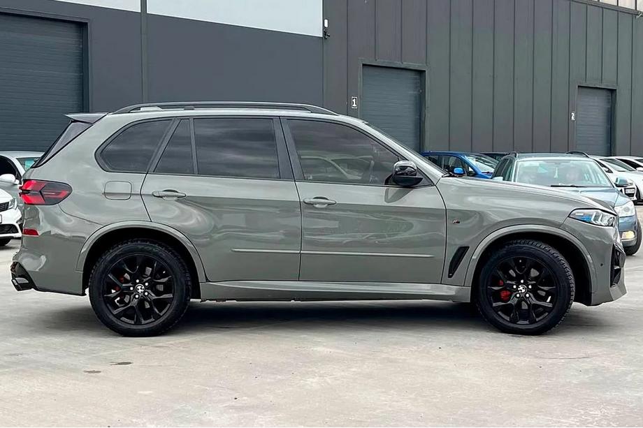 BMW X5 E70 2007–2013 Restyling body kit za X5M F95 2024 Fotografija 28