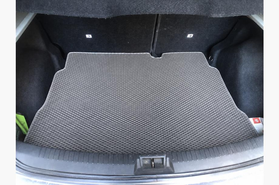 Nissan Qashqai 2007–2010 Preproga za prtljažnik (EVA, siva) Image