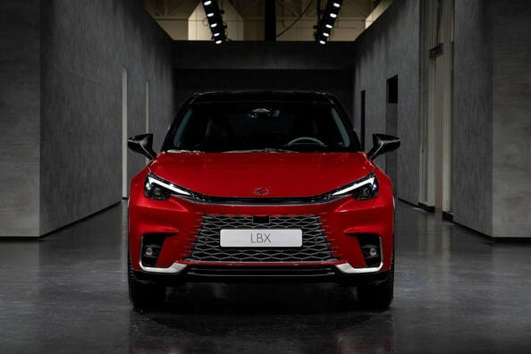 Test Lexus LBX: eleganten in tehnološki kompaktni crossover