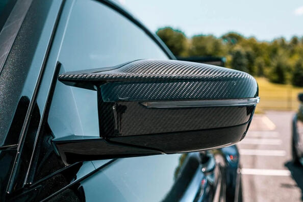 Tuning ogledal: elegantne in funkcionalne rešitve za avto