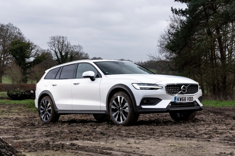 Pregled karavana Volvo V60 Cross Country druge generacije