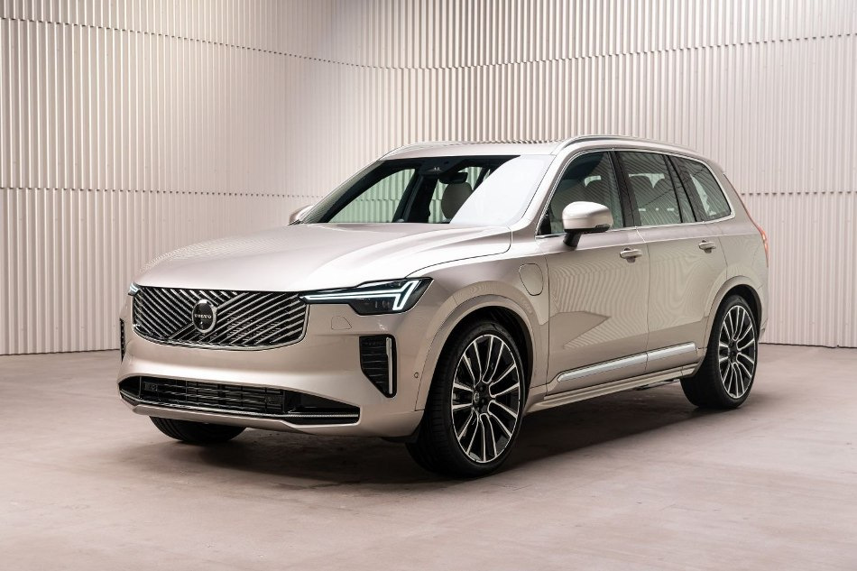 Pregled prenovljenega Volvo XC90 druge generacije 2025